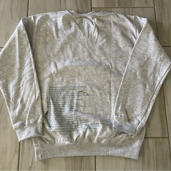 🩵TS 1989 TV Spotify Exclusive Crewneck🩵 - Picture 3 of 8